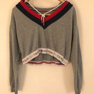 tommy hilfiger cropped hoodie
